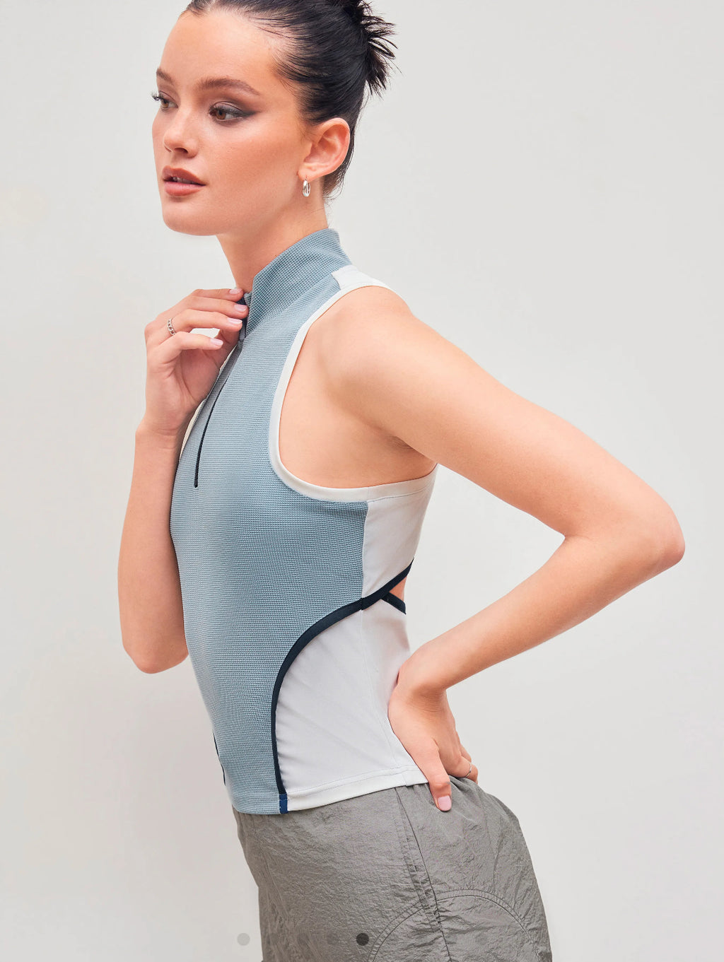 TWO TONE STAND COLLAR CUT OUT SOLID TANK TOP